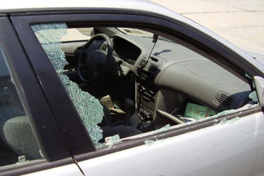 На трассе под Новочеркасском промышляют автоворы