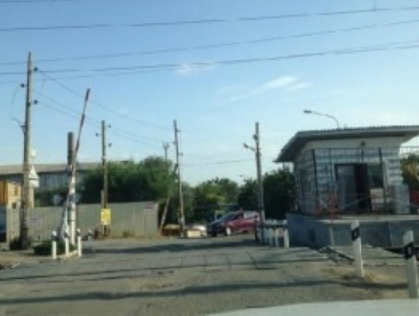 2 февраля движение по железнодорожному переезду на Хотунке будет перекрыто